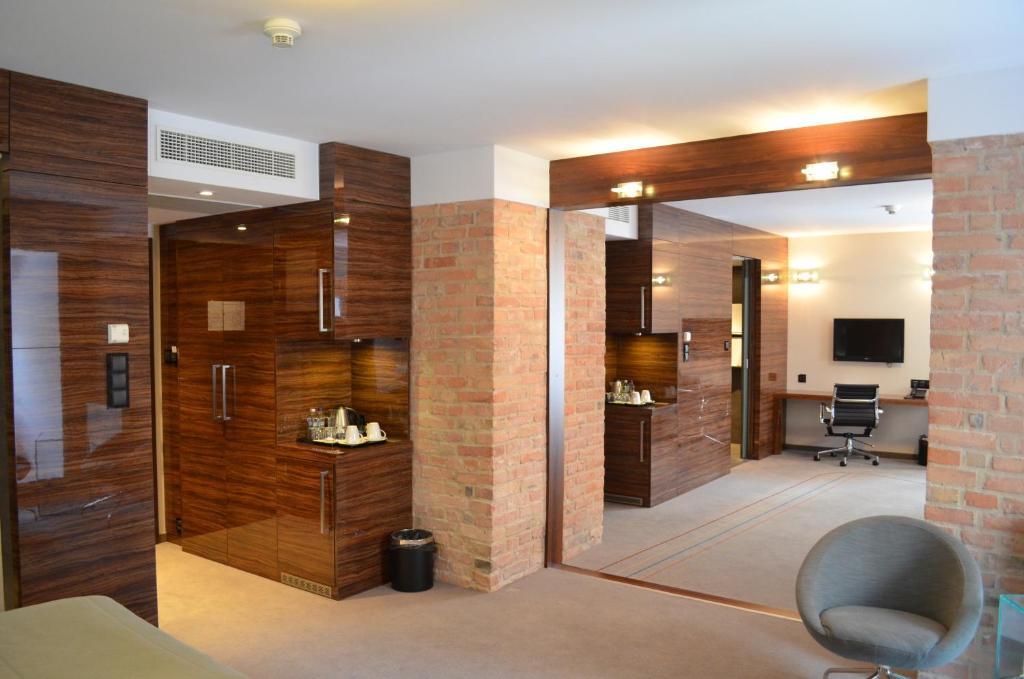 Q Grand Cru Hotell 4*